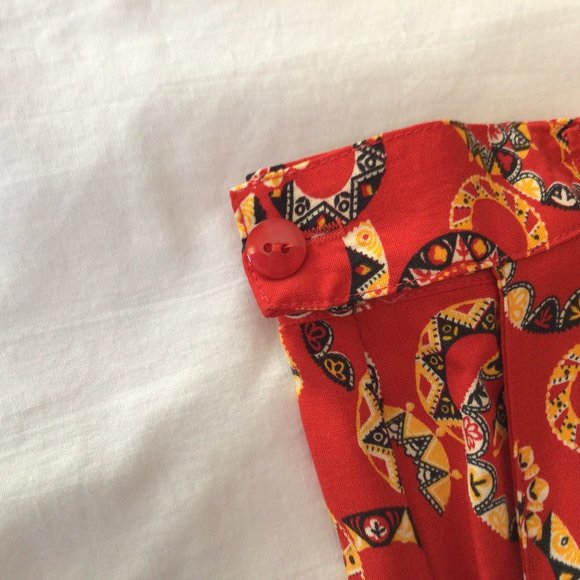 Petite Sophisticate - Red skirt with circles and triangles of yellow and black - Picture 7 of 10